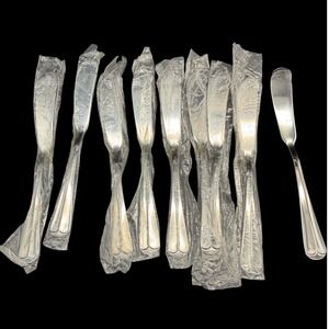 8 International Silver Stainless Cape Cod Butter Spreaders Flatware‎ Scallop